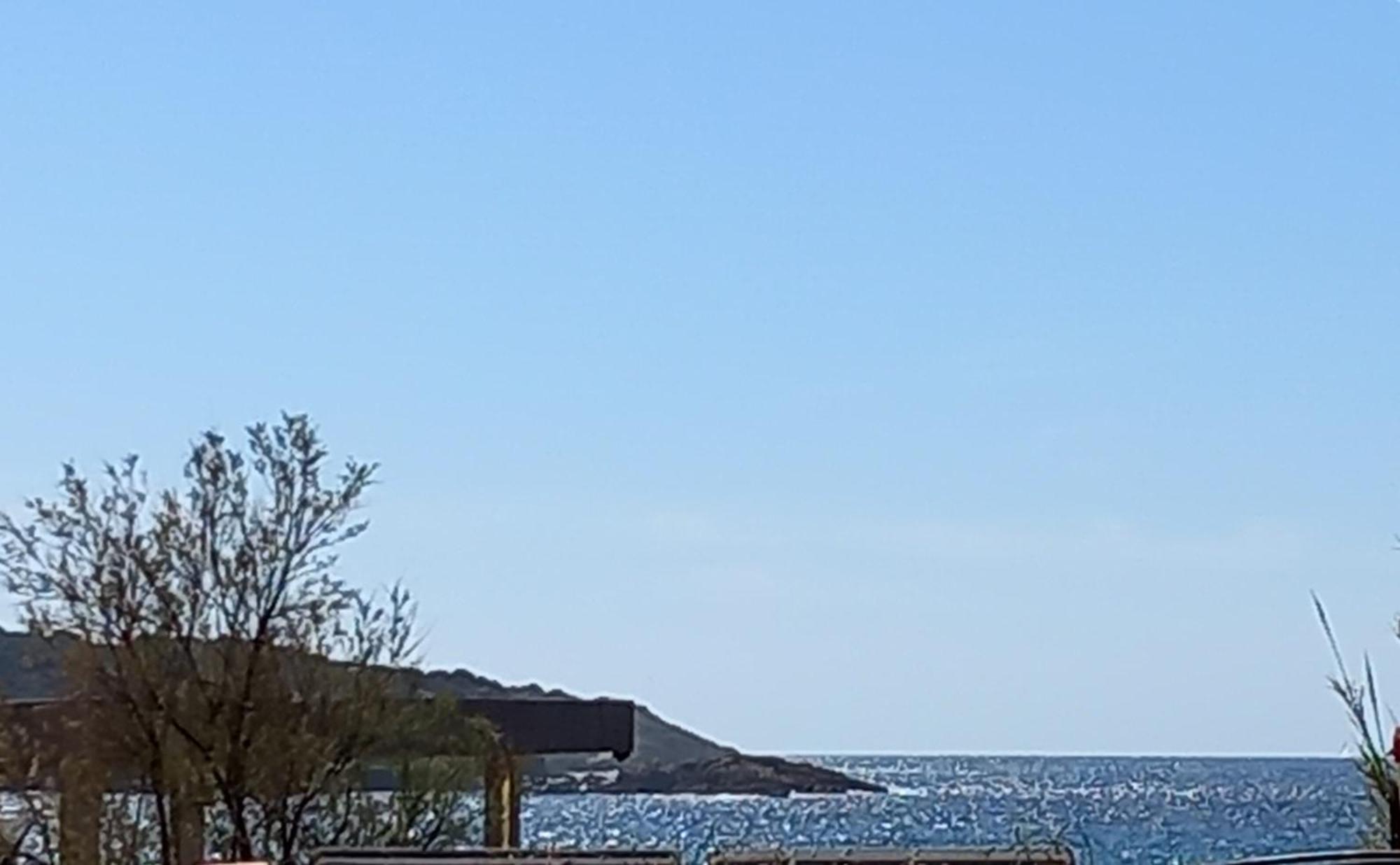 La Tour Fondue Appartement vue mer Grand T2 face a Porquerolles Drap serviette non fournis Hyères Extérieur photo